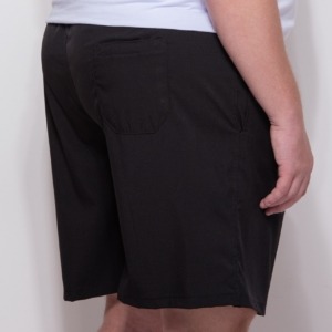 SHORT LISO PRETO COM ELASTANO